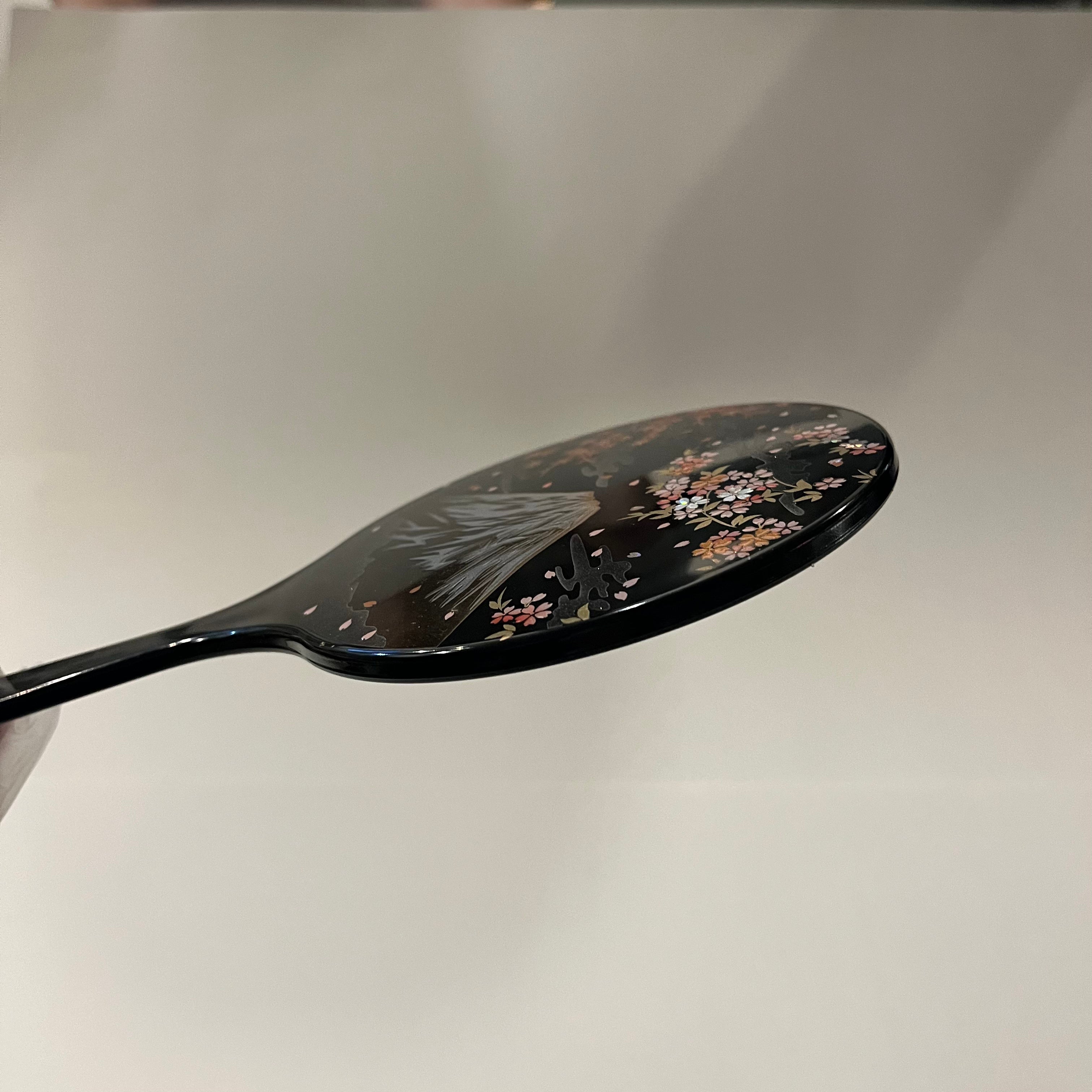 black hand mirror | Umami Square