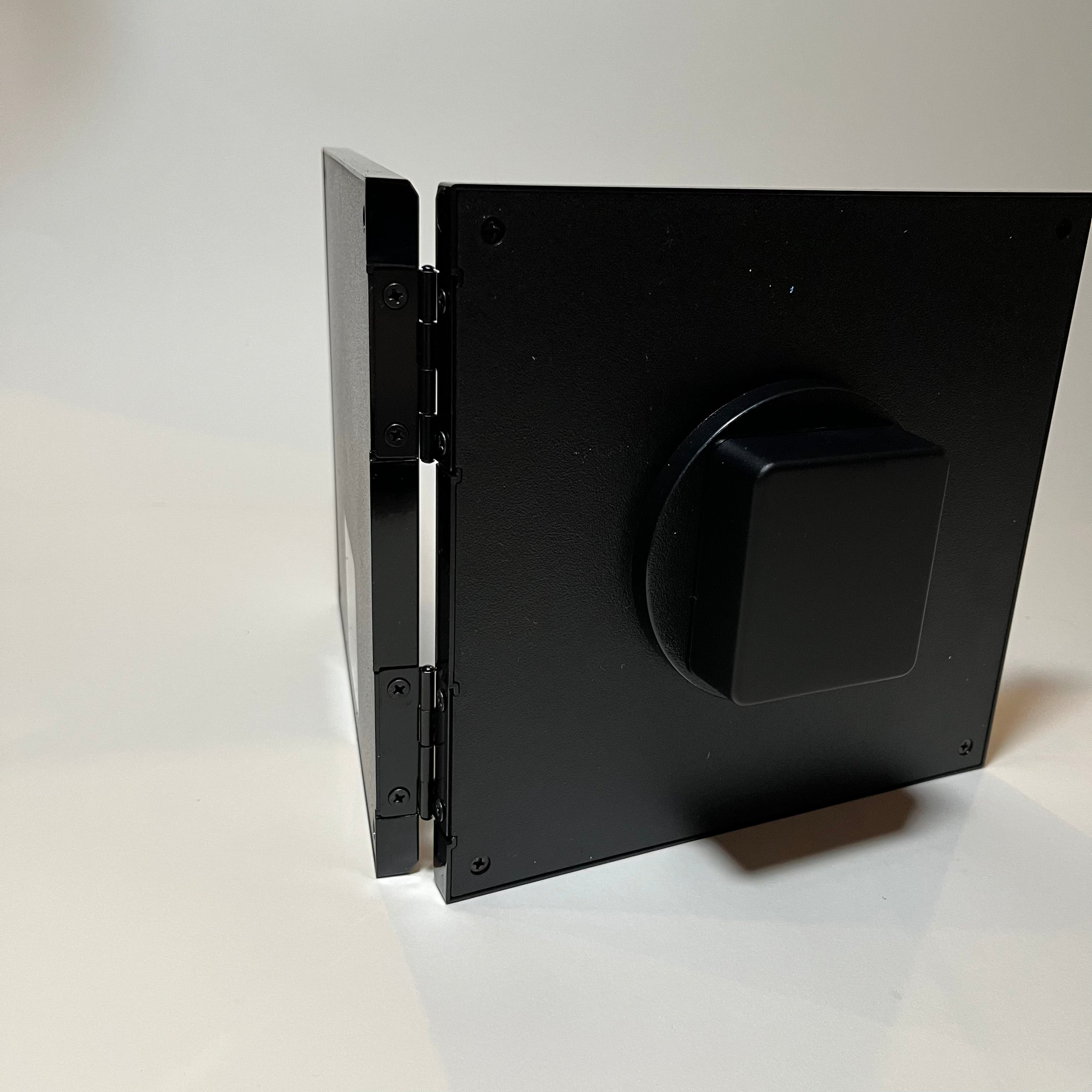 Folding Screen Clock | Umami Square