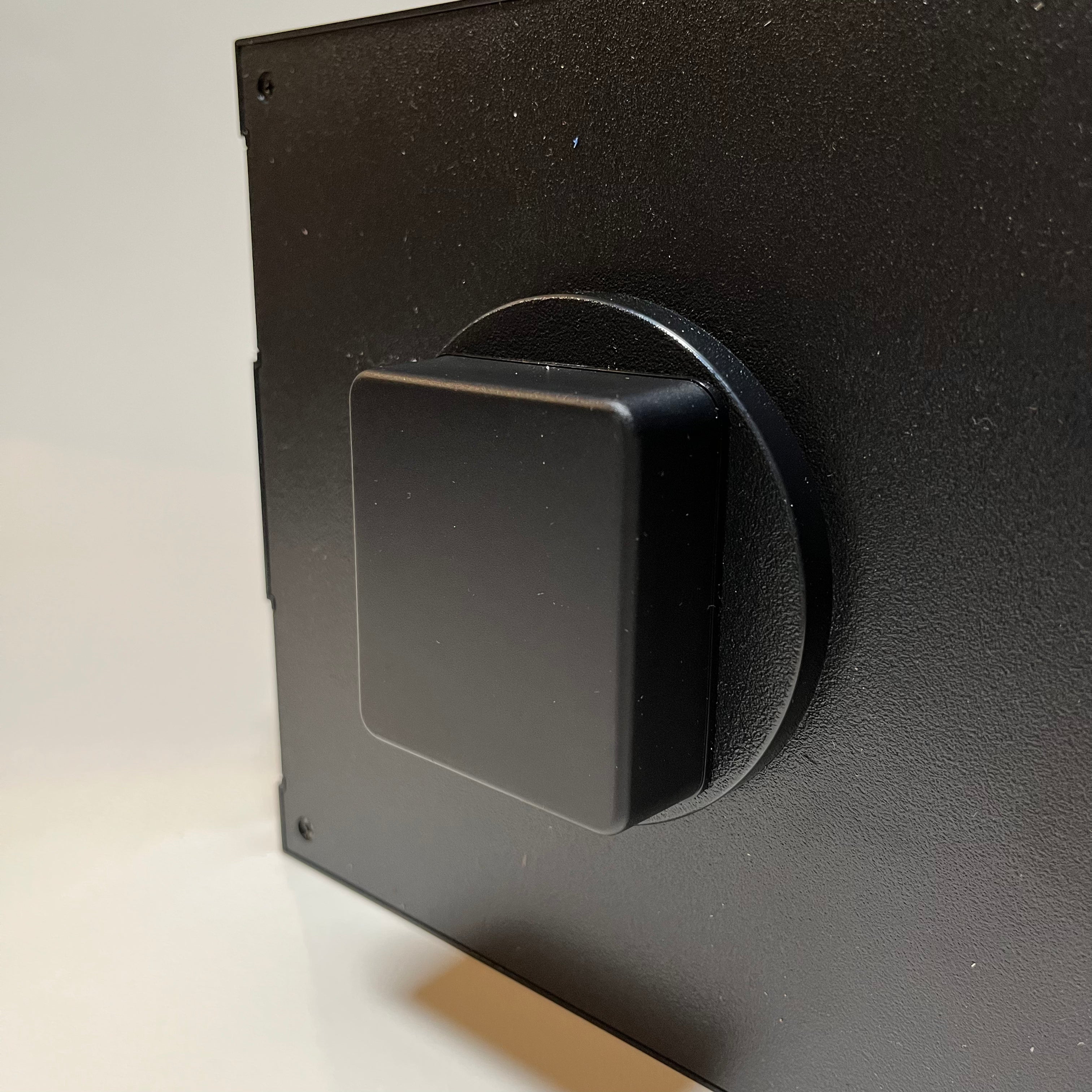 Folding Screen Clock | Umami Square