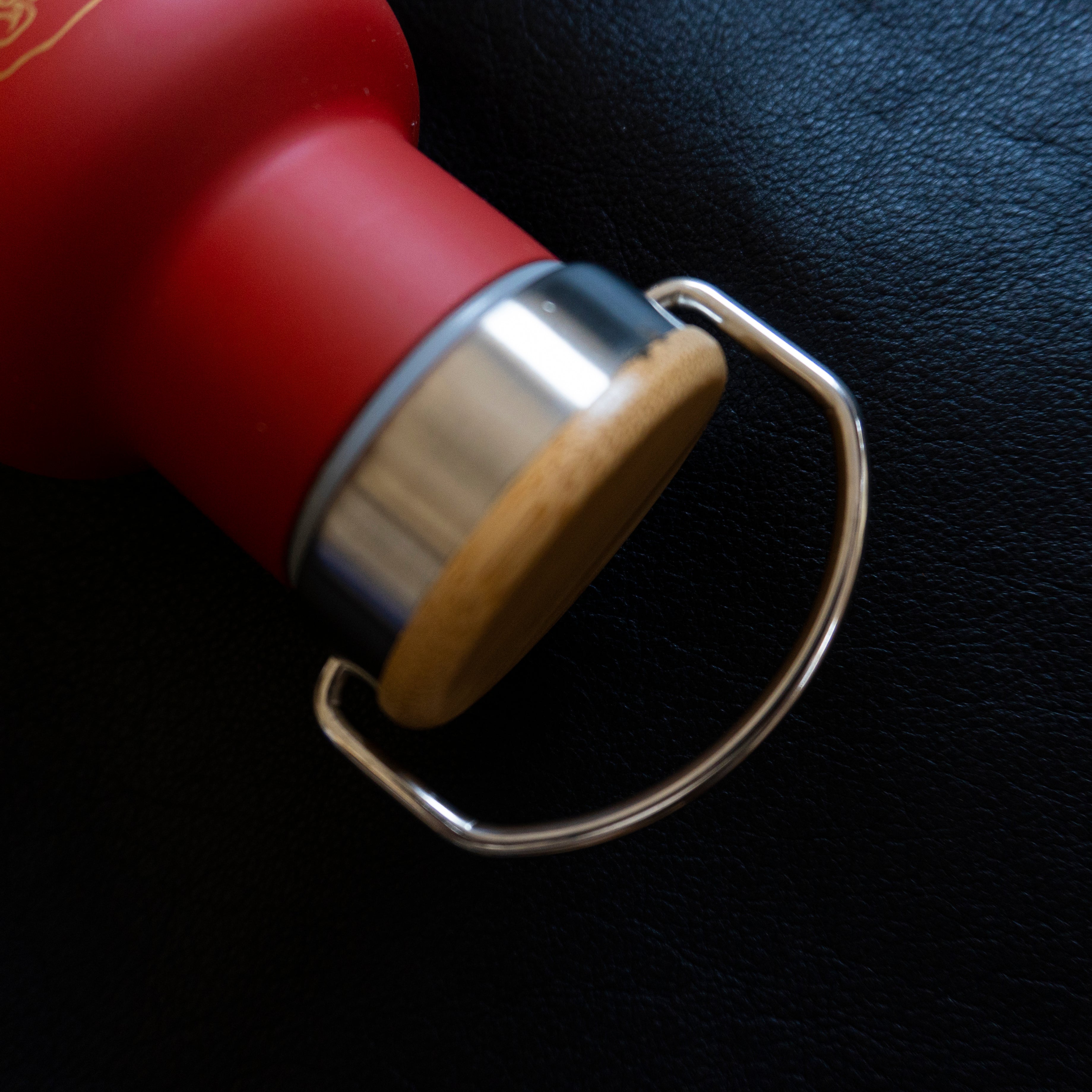 stainless steel water bottle | Umami Square