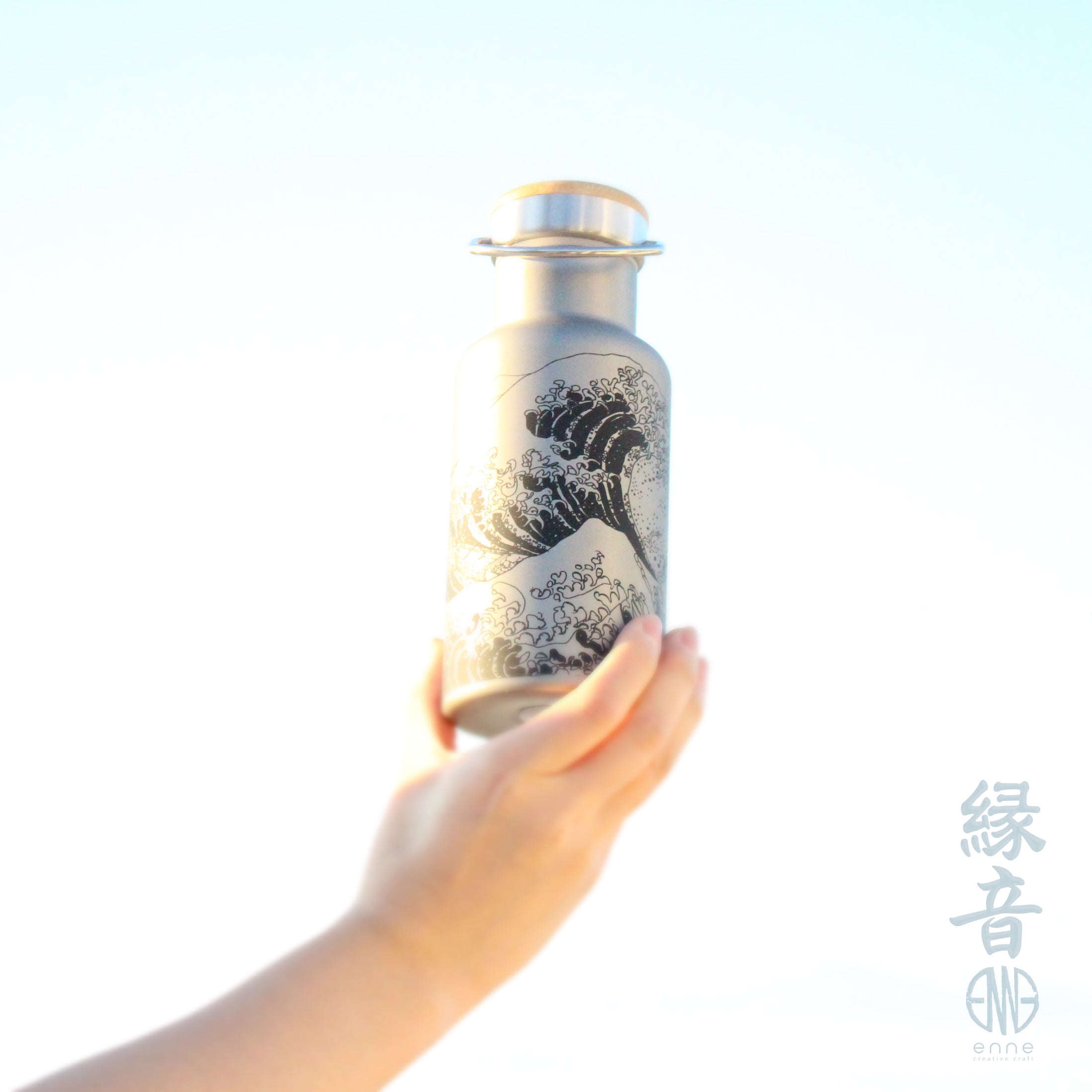 Stylish Ukiyoe-Inspired Japanese Water Bottle – Umami Square